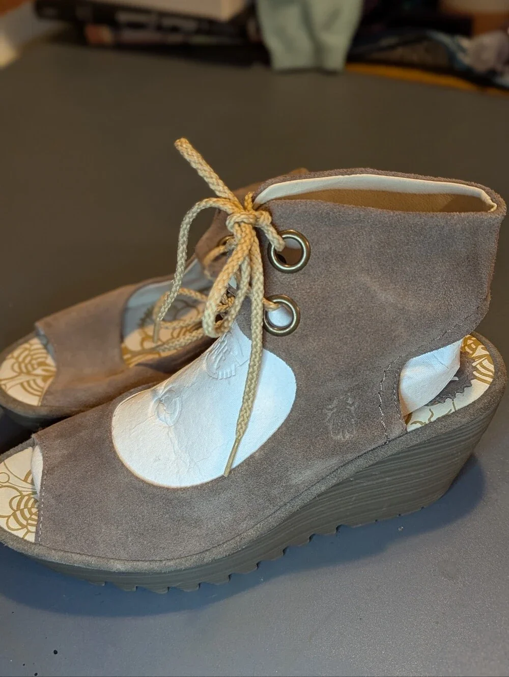 Fly London Yala Lace Up Ankle Wedge Sandals Suede Taupe Sz 7 38